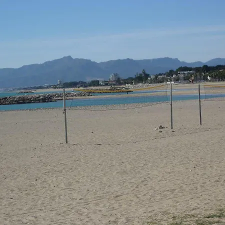 Rez De Chaussee, Terrasses. Cambrils, Locamar. Violetes * Cambrils